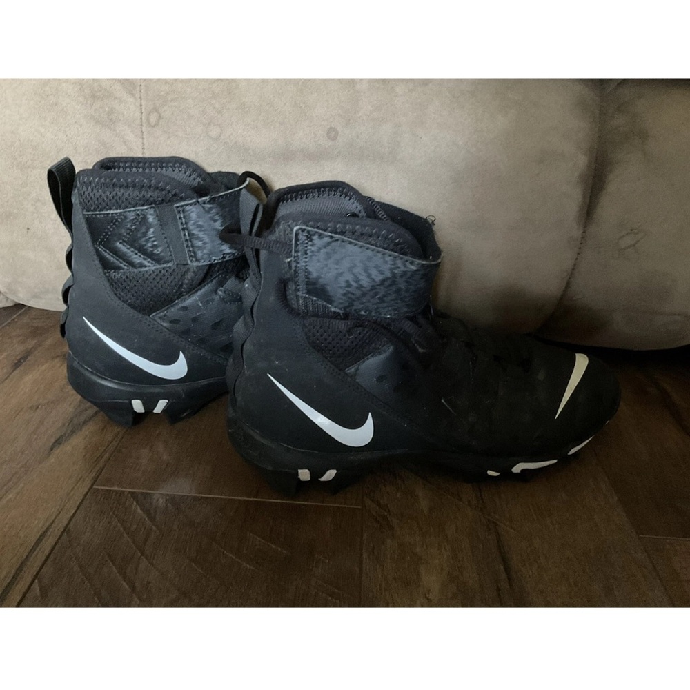 Nike Force Savage 2 Shark Black /White Football Cleat Boys Size 8 BV0151-001